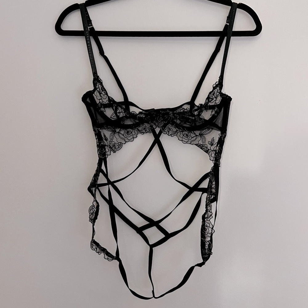 Victoria secret lace criss cross teddy size small